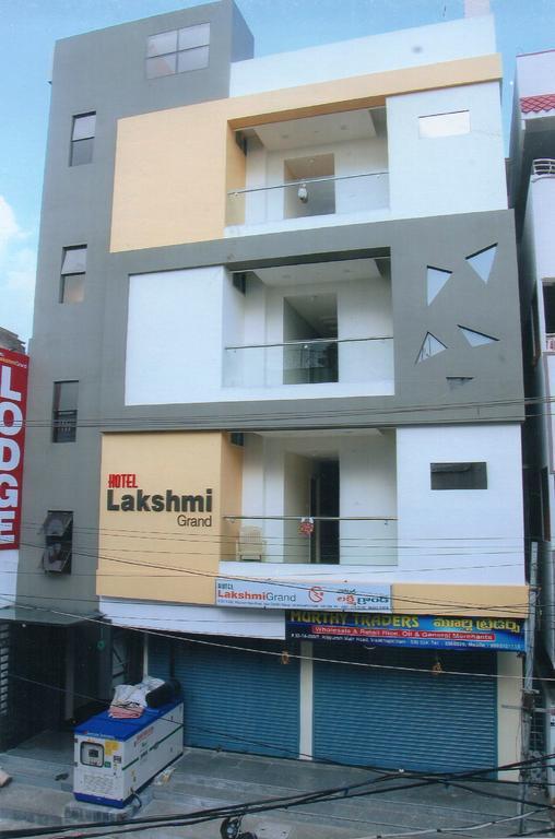 Hotel Lakshmi Grand Visakhapatnam Exterior foto
